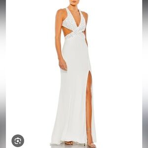 MAC DUGGAL SZ 8 evening formal
Prom gown nwt white womens dress